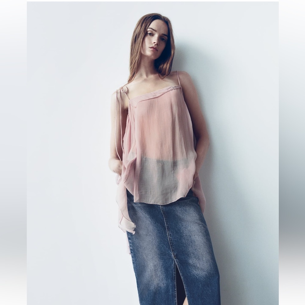 Zara Semi-Sheer Blouse made of viscose. Size M-L Dusty pink NWT Retails $69